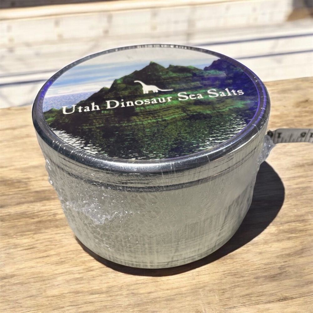 Sealed Utah Dinosaur Sea Salts for the Bath 32 oz Tin - Silver